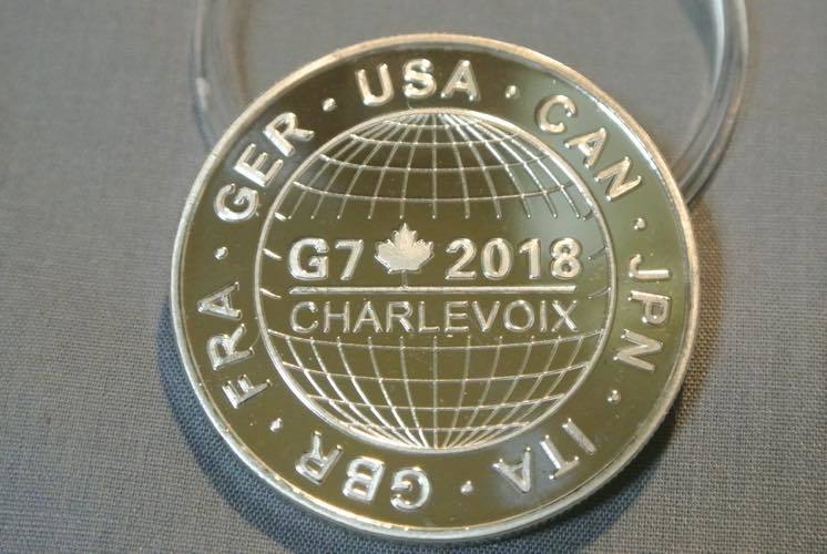 G7 サミット パロディ　カラーコイン　S-03_画像3