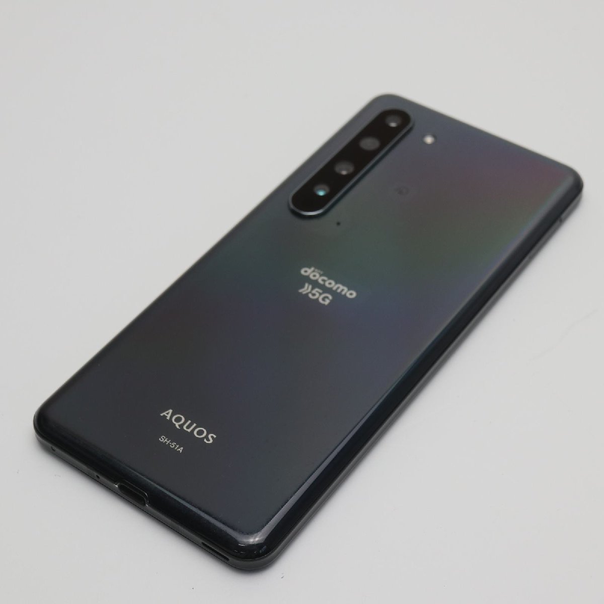 高級品市場 スマホ ブラックレイ R5G AQUOS SH-51A 超美品 白ロム 土日