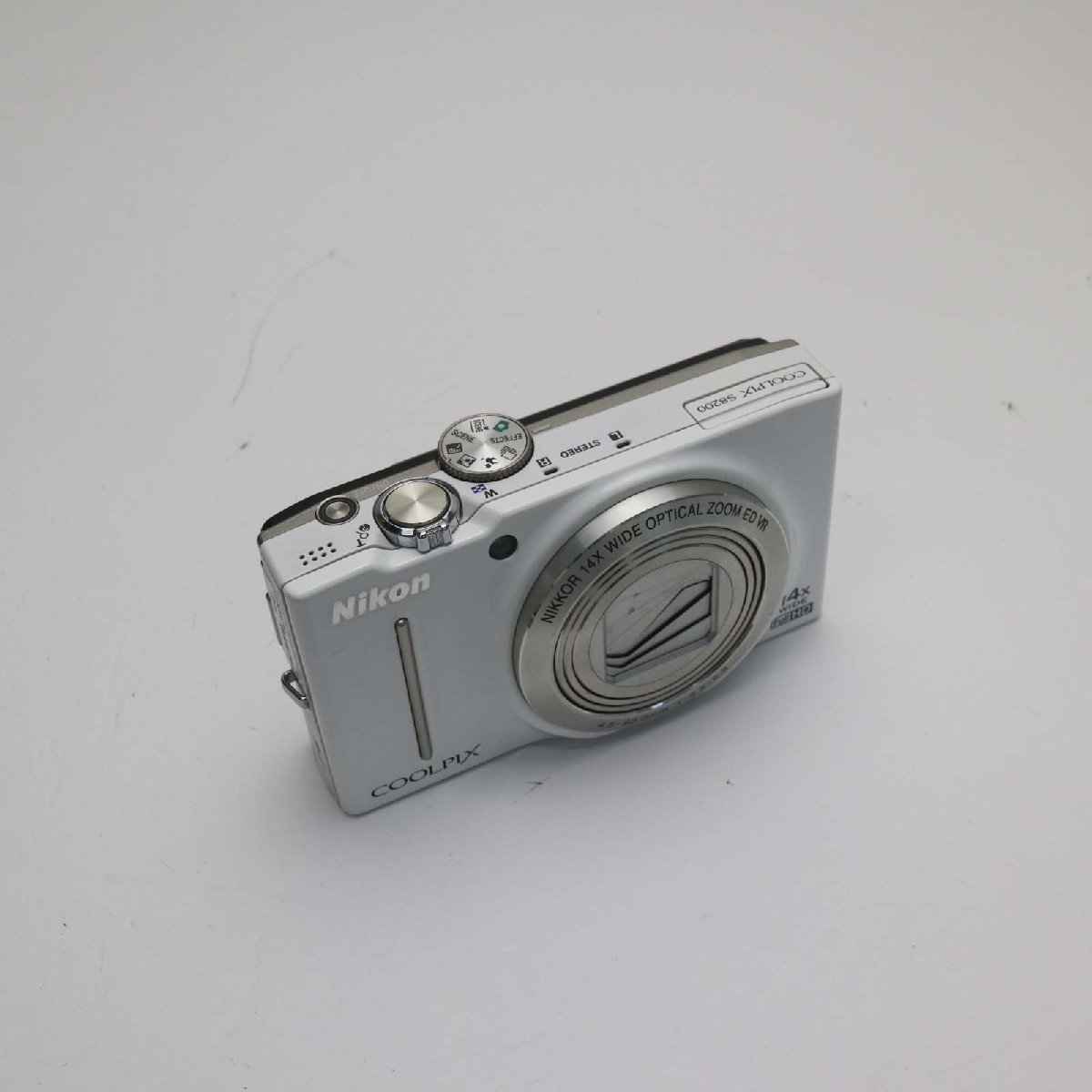 美品 COOLPIX S8200 ナチュラルホワイト 即日発送 デジカメ Nikon