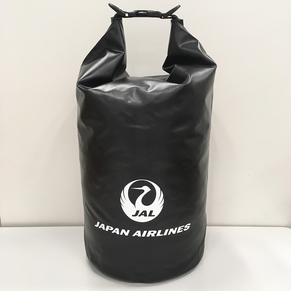 即決♪限定 新品未使用 JAL 日本航空 スポーツバッグ ショルダーバッグ 撥水 防水 羽田空港 アメニティグッズ ブラックの画像1