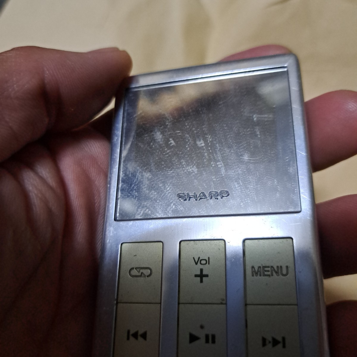 ジャンク品　故障品　SHARP　デジタルオーディオプレーヤー　MP-B300 デジタルオーディオプレイヤー　MP3プレイヤー　MP3プレーヤー_画像2