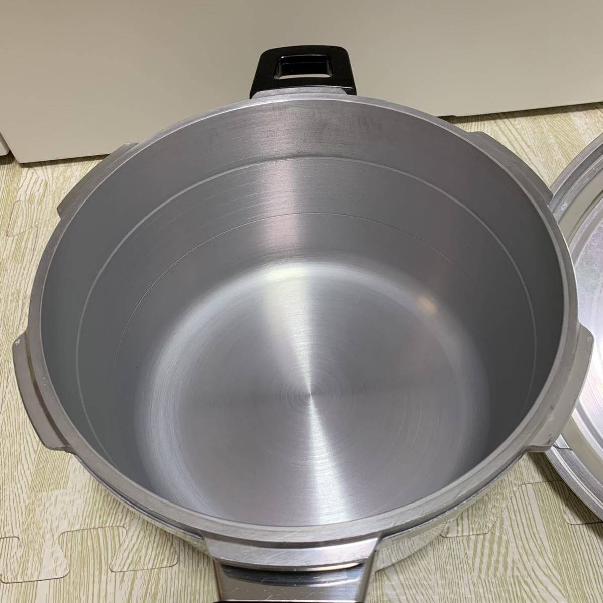 未使用品】広島アルミニウム工業 ムスイ 圧力鍋 4 0 調理本 付き 未使用品】広島アルミニウム工業 ムスイ 圧力鍋 4 0 調理本 付き