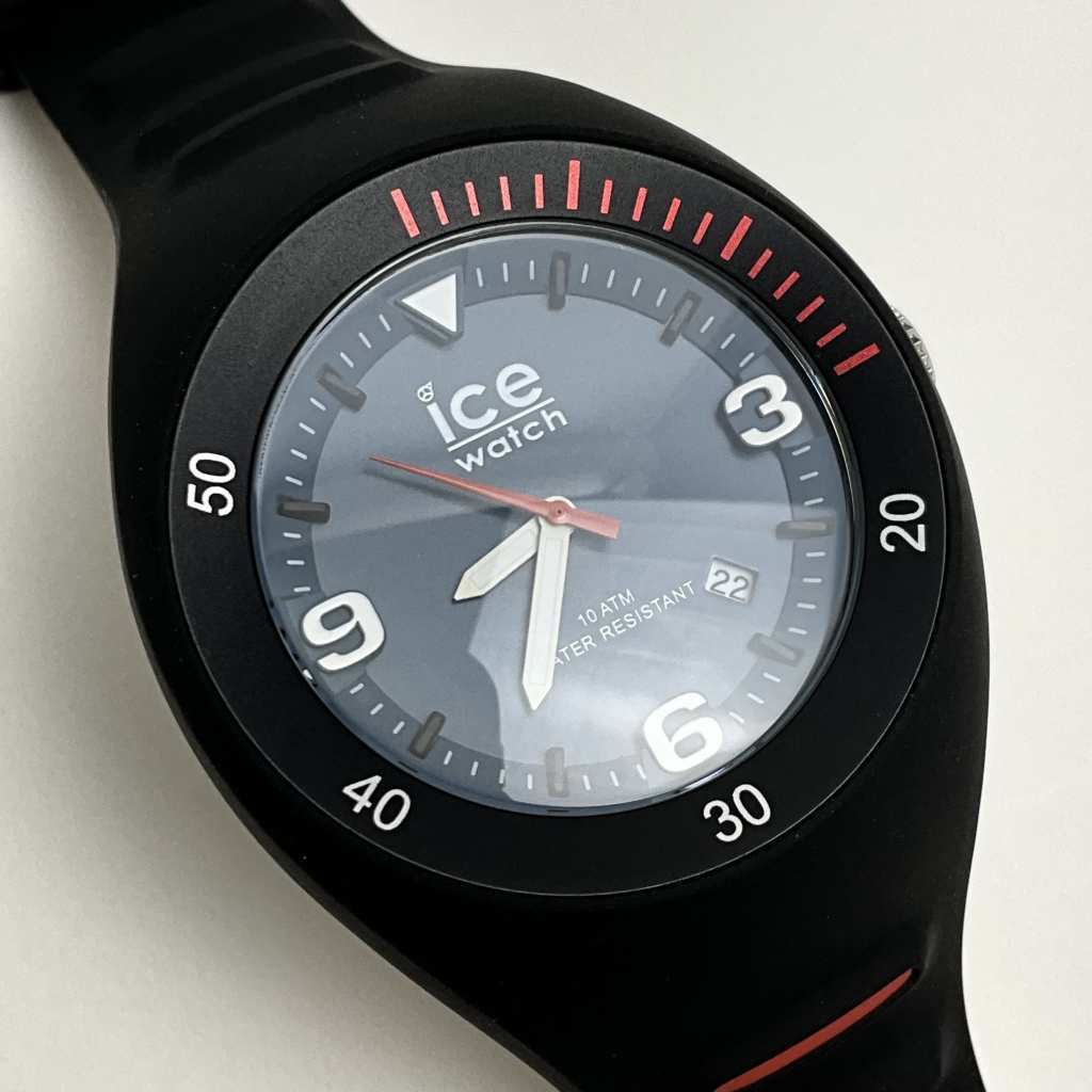 [ジャンク扱い 箱付属品なし] アイスウォッチ 腕時計 ice watch 018944 ブラック_画像1