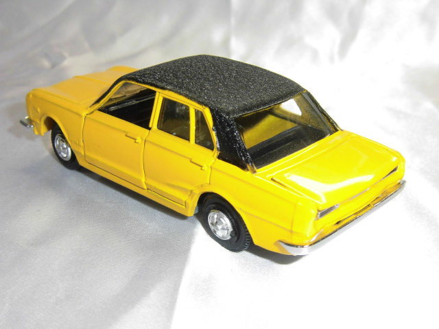  prompt decision Diapet No201 Nissan Skyline 2000GT-R yellow color minicar Hakosuka Hakoska Model Pet Tomica 