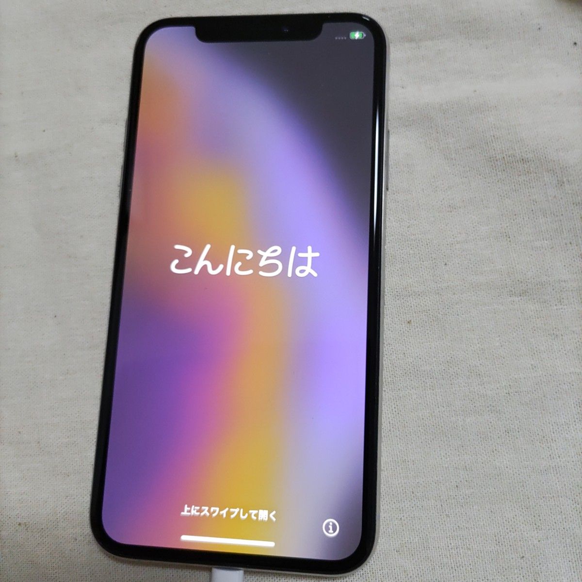 iPhone Xs Silver 64 GB (SIMカード無し)　元箱付き