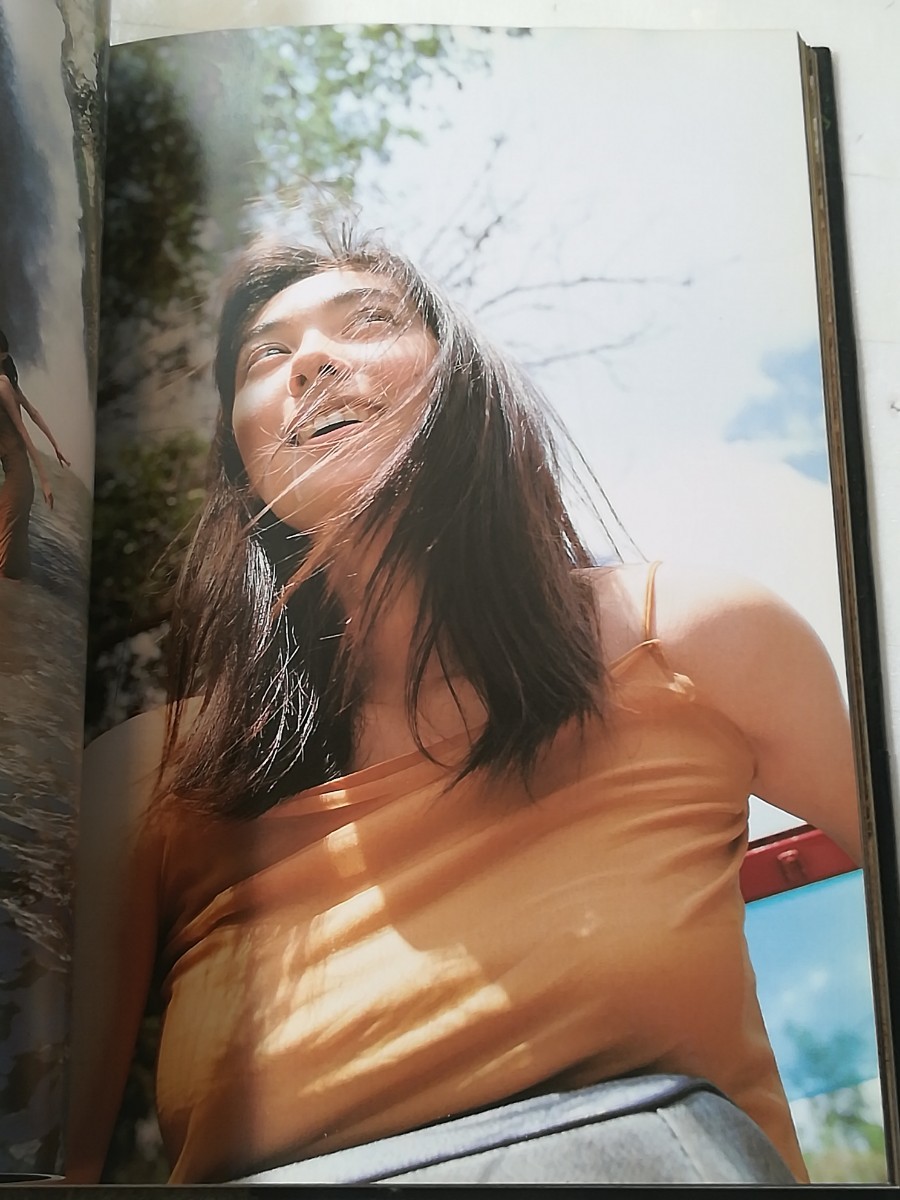 吹石一恵 写真集 凛 特大水着ポスター付き の商品詳細 吹石一恵 写真集 凛 特大水着ポスター付き の商品詳細