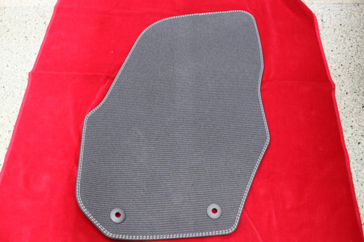* selling out! payment on delivery beautiful goods! unused! new goods! VOLVO Volvo Heisei era 28 year V60 D4R original floor mat for 1 vehicle *