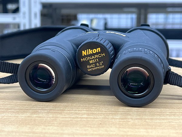 Nikon/ Nikon binoculars MONARCH 5/mona-k5 M511 8×42 6.3° black / black Raver coat / waterproof / outdoor / wild bird * nature observation 