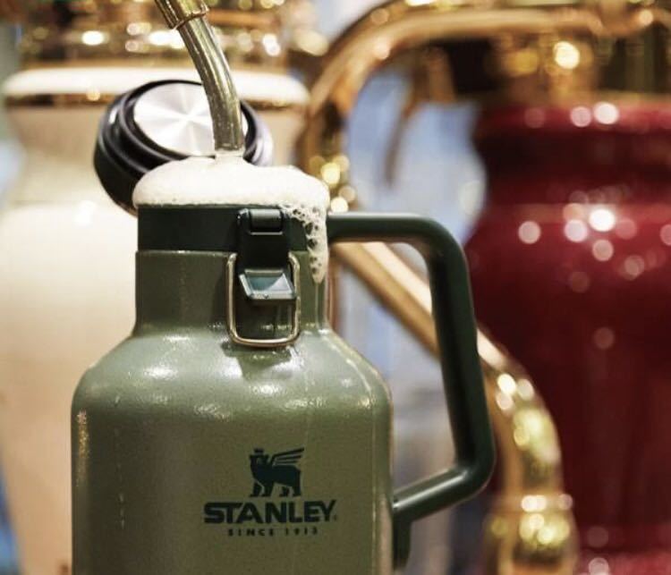 ☆新品☆STANLEY スタンレー グロウラー1.9リットルロイヤルブルー