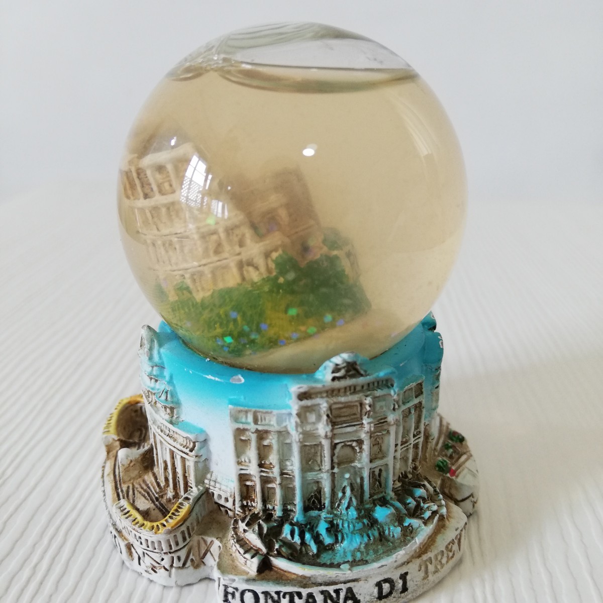 ROMA Rome tourist attraction name place resin made koroseo glass snow dome junk height 6.5cm[ miscellaneous goods ornament earth production thing ]