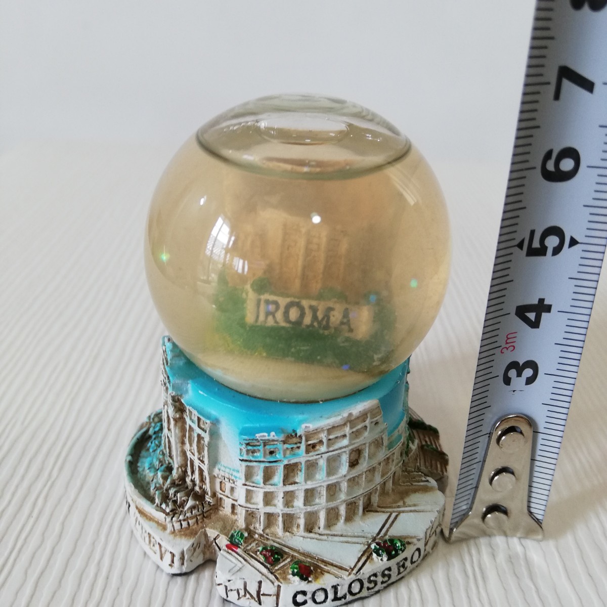 ROMA Rome tourist attraction name place resin made koroseo glass snow dome junk height 6.5cm[ miscellaneous goods ornament earth production thing ]