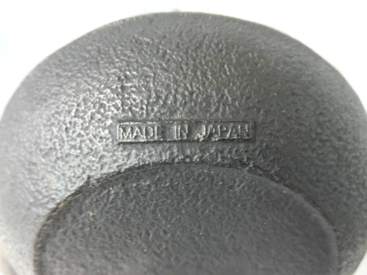 送料無料　イワチュウ　岩鋳　急須　鉄瓶　南部鉄器　黒　日本製　未使用品　３型　外径１３ｃｍ　重さ１２２０ｇ_画像6