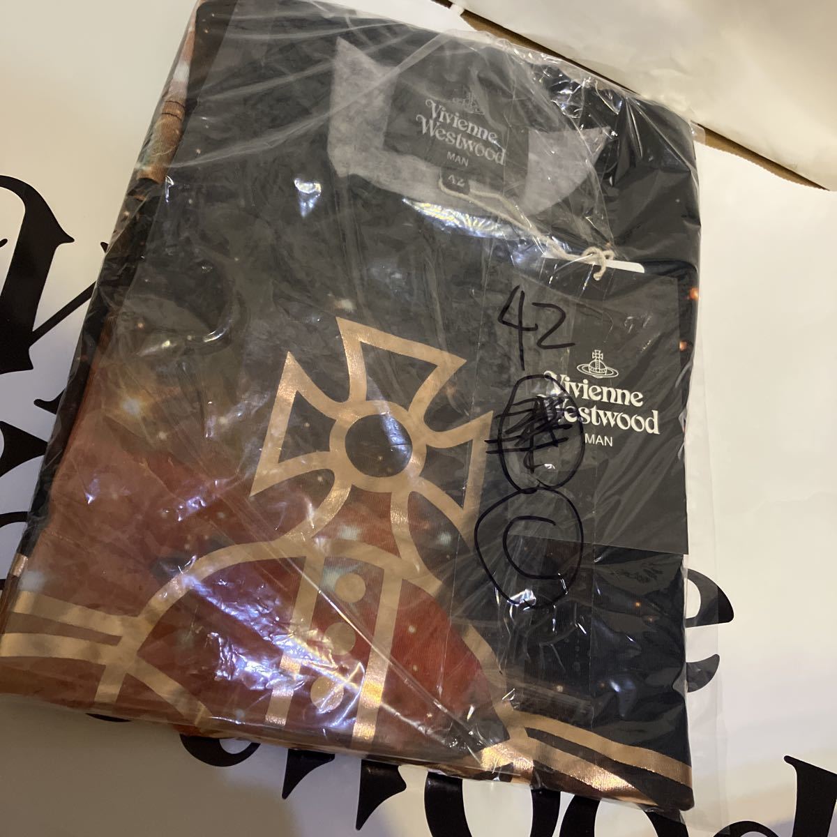 送料込 新品 完売品 Vivienne Westwood 半袖Tシャツ42 黒宇宙C 送料込 新品 完売品 Vivienne Westwood 半袖Tシャツ42 黒宇宙C