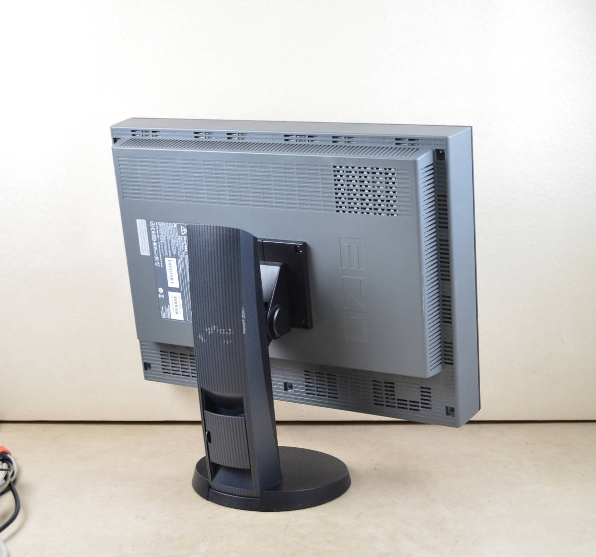 3655 医療用高精細モニター EIZO RadiForce GX240 21.3型ワイド モノクロ 回転・縦横表示 IPSパネル LED ディスプレイの画像6