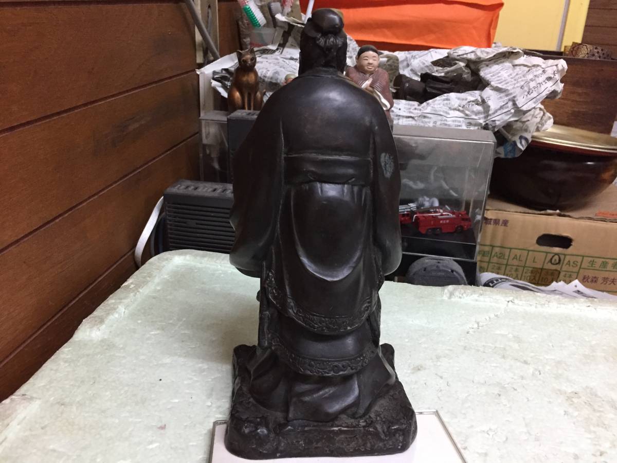 旧家買出し品　　中国古美術　　銅製品　　孔子様　　古い？　高さ25cm横12cm　　同梱包可能_画像2