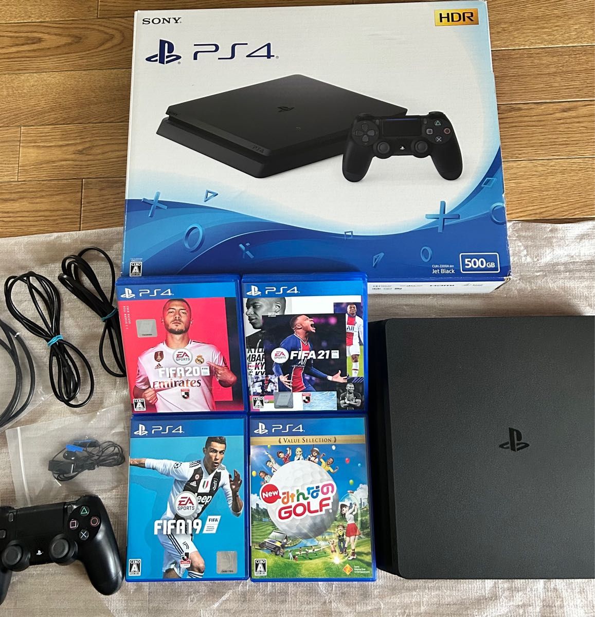 PS4 ジェット・ブラックCUH-2200AB01 ソフト4本付｜Yahoo!フリマ（旧