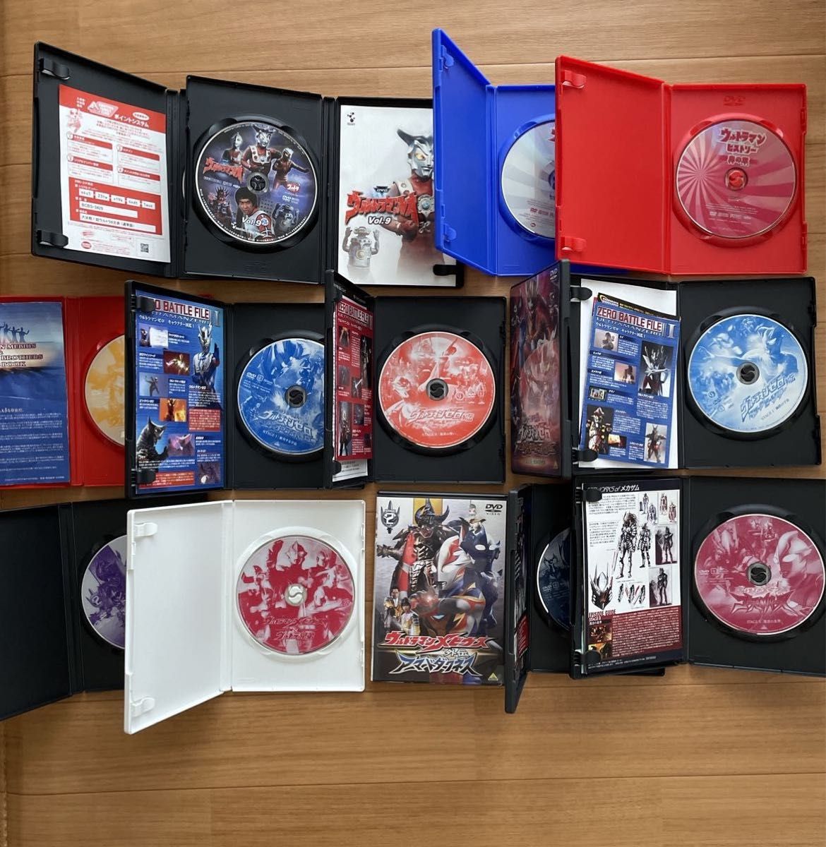ウルトラマンDVD メビウス 超ウルトラ8兄弟 ウルトラマンゼロ ウルトラマンDVD メビウス 超ウルトラ8兄弟 ウルトラマンゼロ