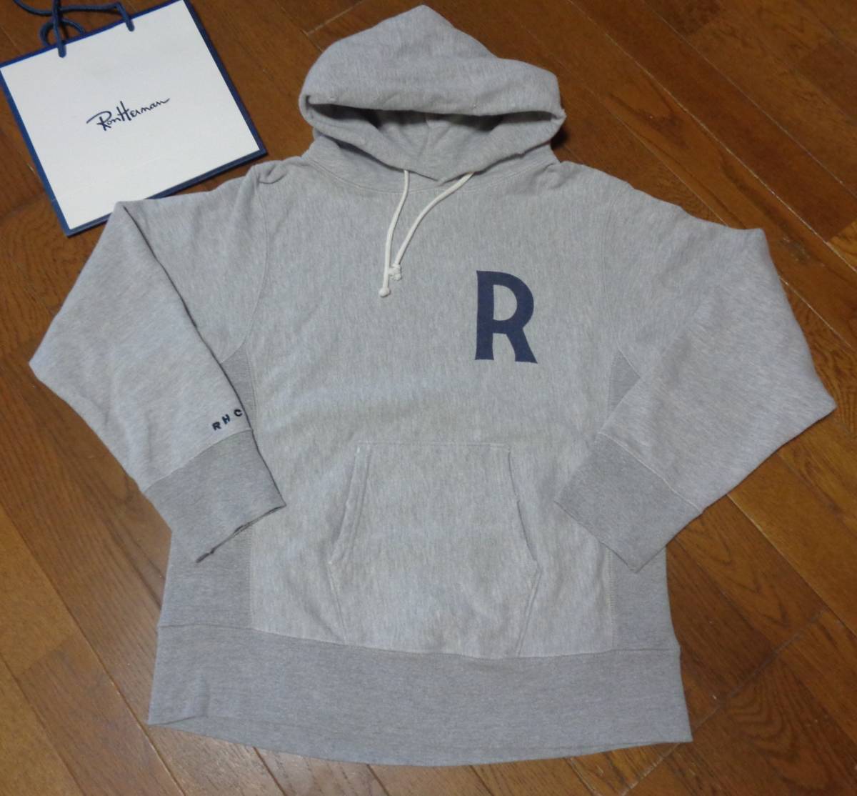 予約販売 Mサイズ/大阪店限定★RHC★RonHermanロンハーマン×Championチャンピオン/コラボ別注/パーカー/スウェット/トレーナー/グレー/ダメージ加工 男性用 予約販売 Mサイズ/大阪店限定★RHC★RonHermanロンハーマン×Championチャンピオン/コラボ別注/パーカー/スウェット/トレーナー/グレー/ダメージ加工 男性用