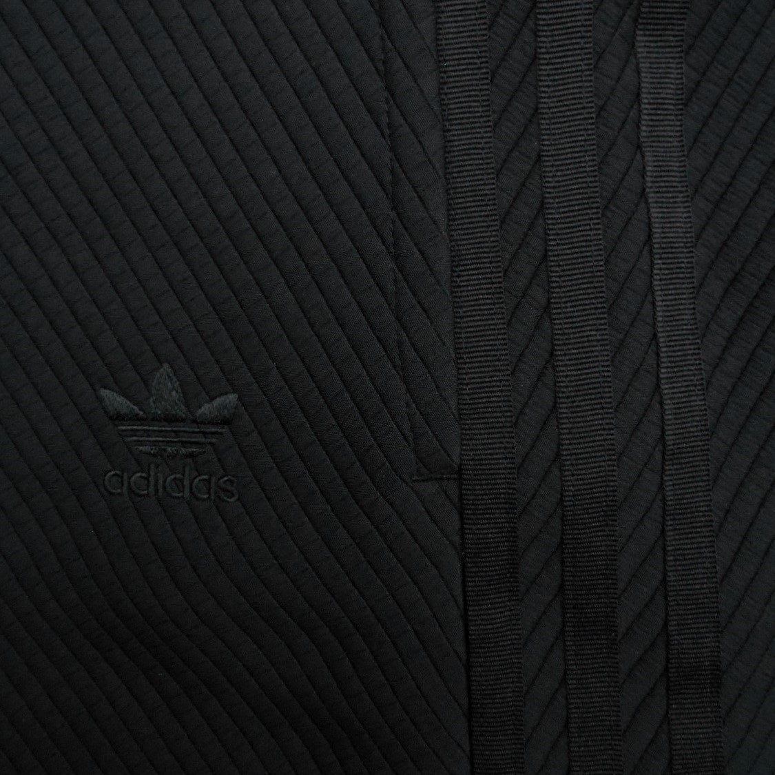 adidas アディダス M 黒x黒 3ストライプ 52cm丈 フレアスカート ブラックxブラック W72cm~ ポリエステル100% ジャージー ボーダー織 SKIRT _画像5