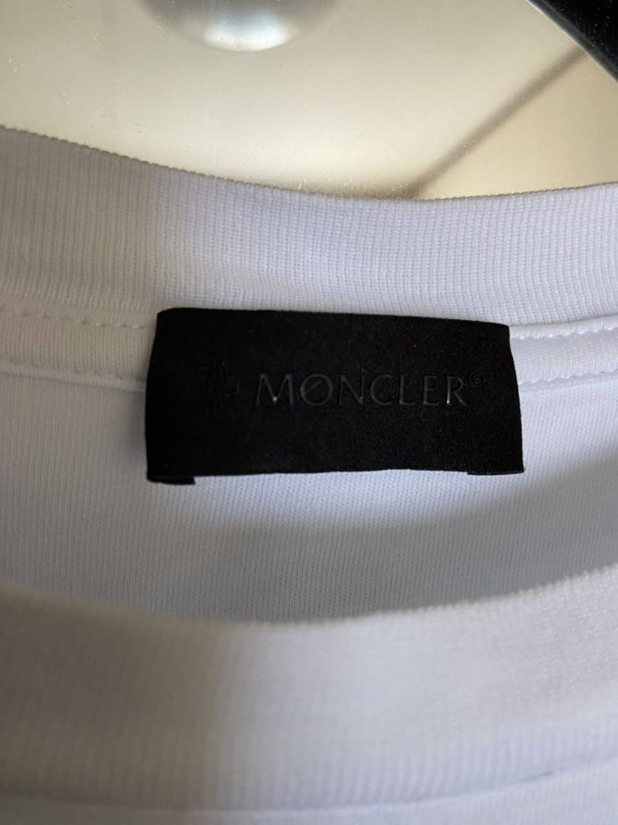 入手困難な美品　MONCLER モンクレール　Tシャツ　ワンポイント胸ロゴ刺繍　背面プリントワッペンロゴ　XL_画像6