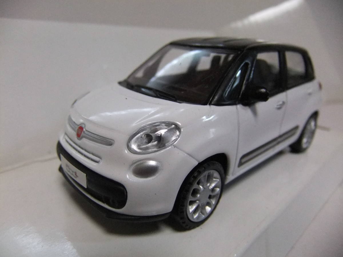 １／４３ フィアット500Ｌ １：４３ミニカー の画像3