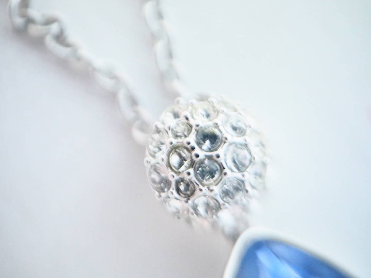 SWAROVSKI/スワロフスキー ライトブルー クリスタル ドロップ ネックレス 箱付き（検索：ペンダント/アクセサリー/白鳥マーク/人気）68675_画像4