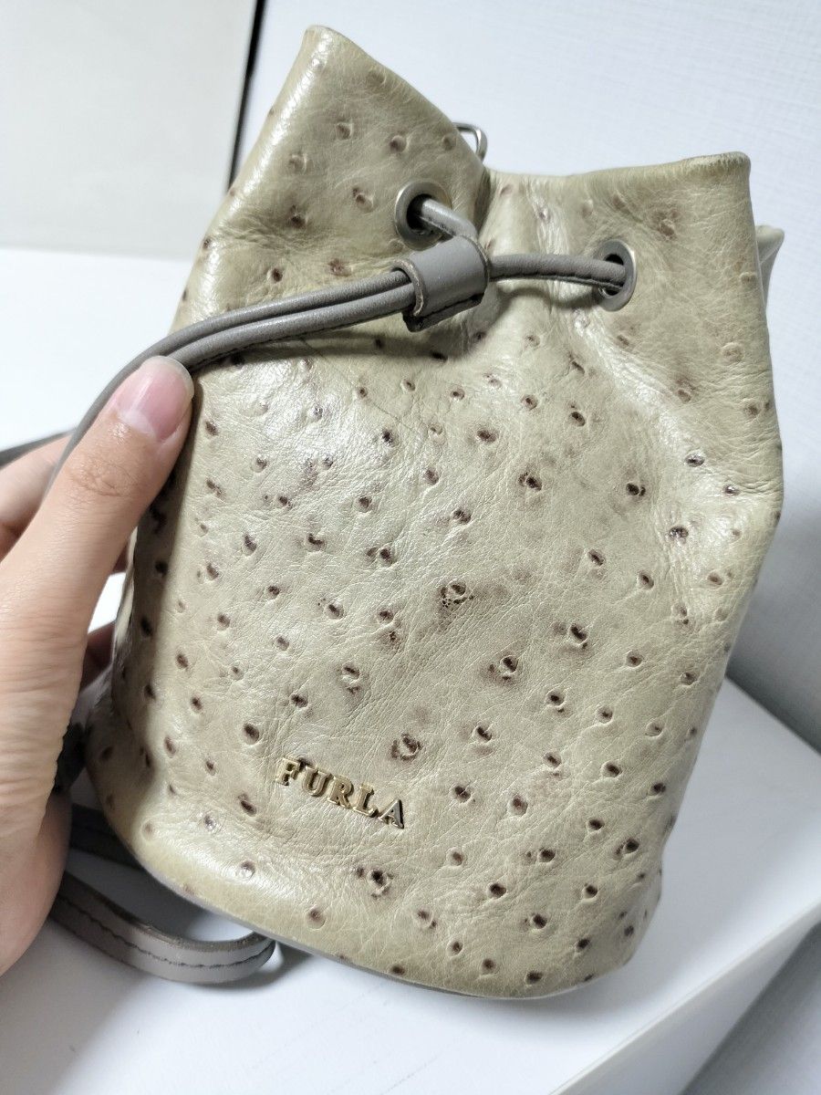 FURLA　フルラ　巾着バッグ　巾着型　2way ショルダーバッグ　オーストリッチ　本革