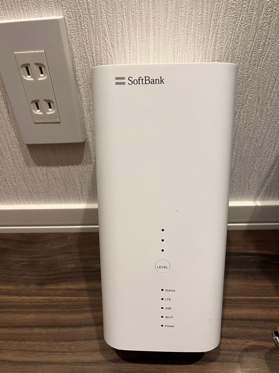 SoftBank Airターミナル4 B610h-70a   Airターミナル本体・無線ケーブル・LANケーブル・ガイド・専用箱