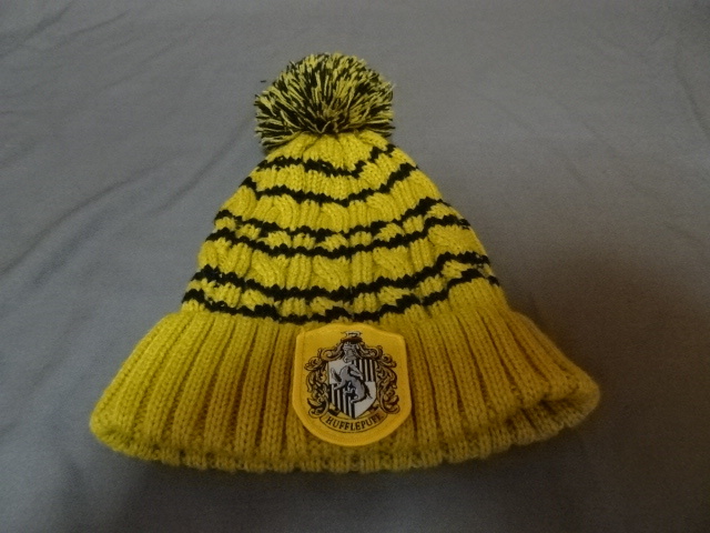 激レア USA購入 ご存知 人気映画 ハリーポッター【Harry Potter】 【HUFFLEPUFF】 ロゴワッペン付 ニットキャップ 中古良品_画像6