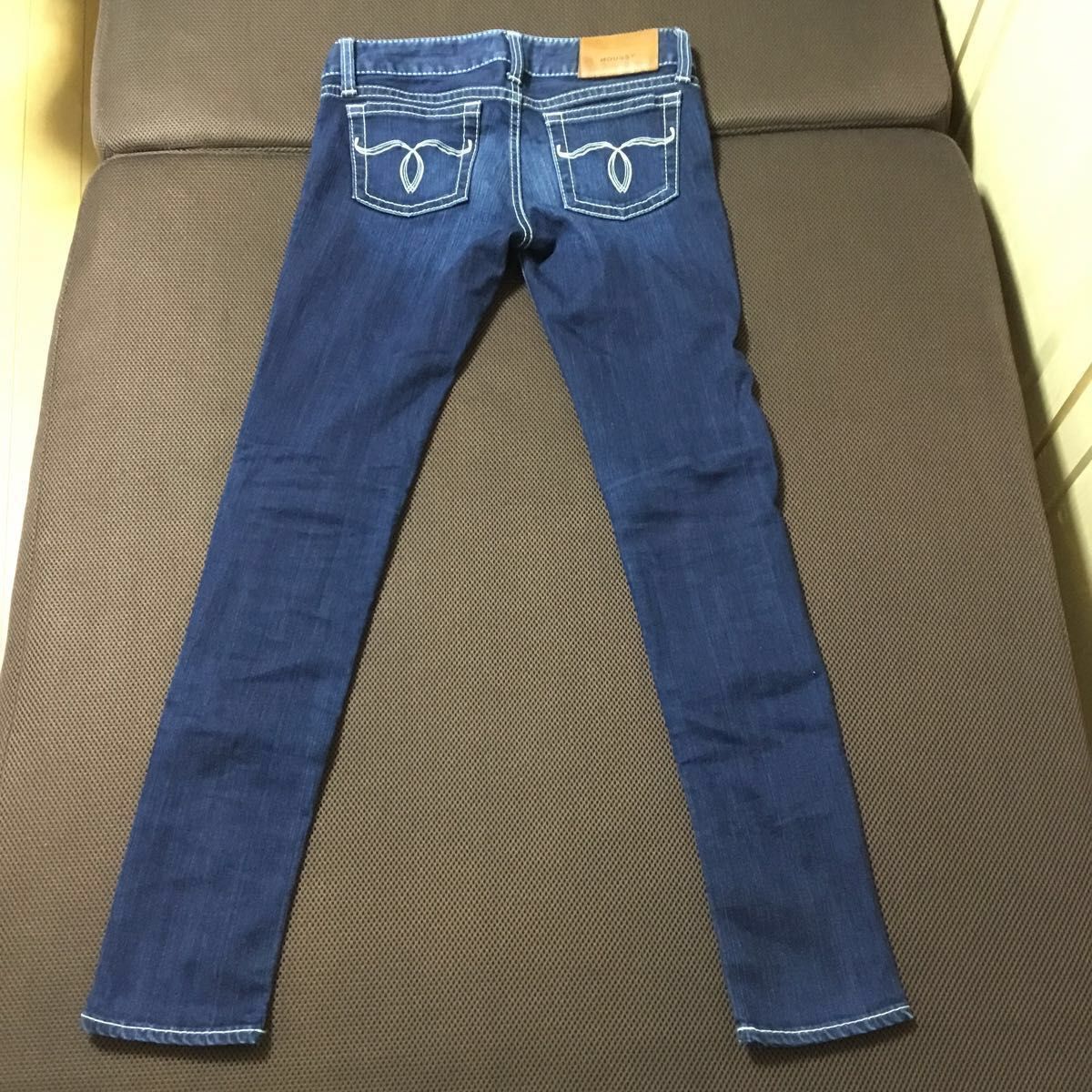【美品】MOUSSY POWDER SKINNY DENIM パウダースキニー パウダーデニム 26 ジーンズ デニム ジーパン 【美品】MOUSSY POWDER SKINNY DENIM パウダースキニー パウダーデニム 26 ジーンズ デニム ジーパン