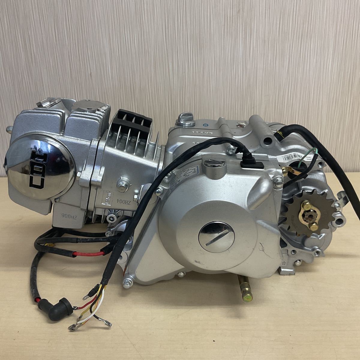 中華エンジン 125cc - 外国オートバイ用パーツ 中華エンジン 125cc - 外国オートバイ用パーツ