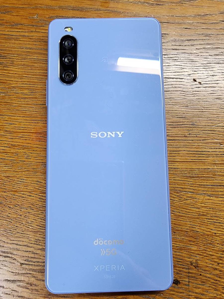 正規 SO-52B III 10 Xperia docomo NTT SIMロック解除済 ☆美品