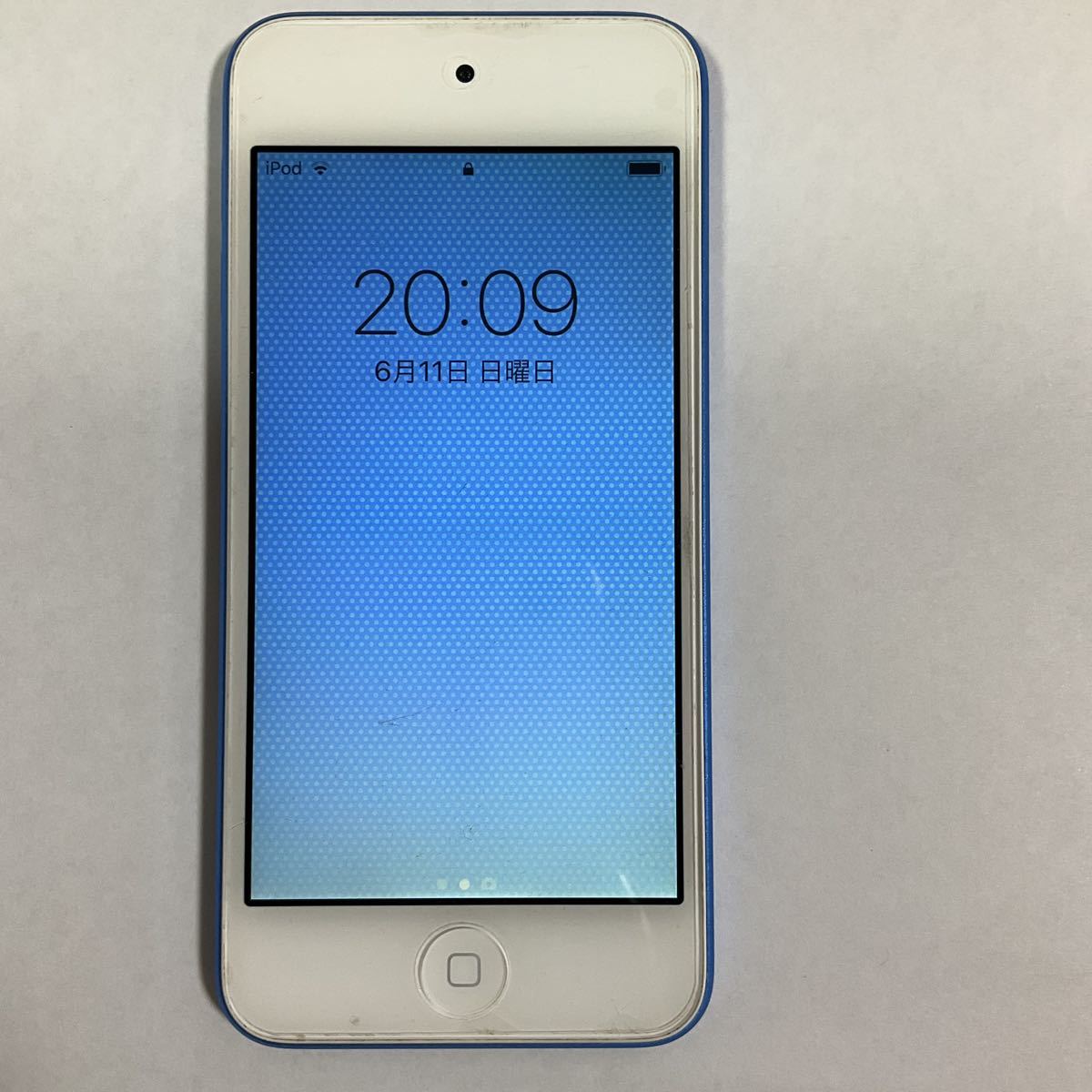 ☆iPod touch(第6世代)、ブルー、32G　イヤホン、ケーブル、ケース付き _画像1