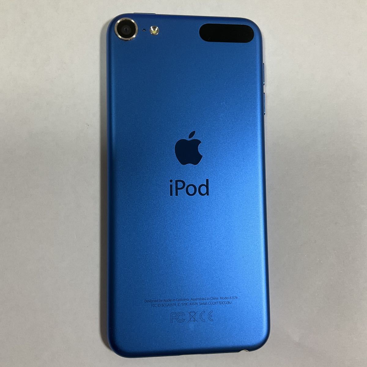 ☆iPod touch(第6世代)、ブルー、32G　イヤホン、ケーブル、ケース付き _画像2