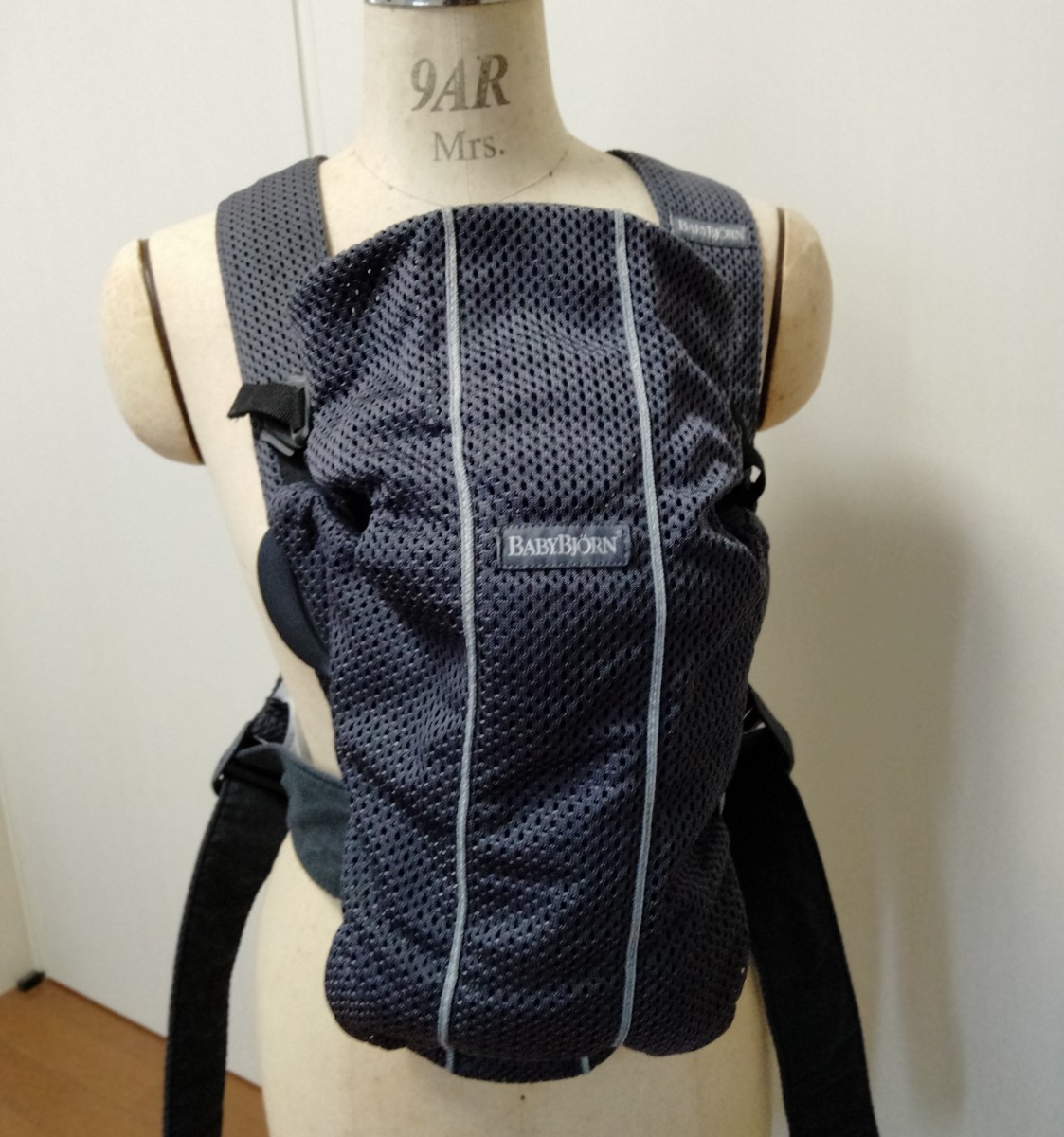 Babybjorn*Baby Bjorn*Обнимающаяся струна*Baby Carrier*Mini*Newborn*3D Mesh Air*Anthra сайт*серый*красота