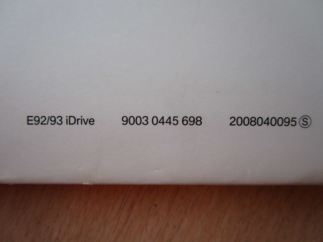 ★a4763★BMW　3シリーズ　E92　E93　クーペ　カブリオレ　iDrive　320i　335i　WB35　取扱説明書　2008年／ナビ説明書／ケース★訳有★_画像3