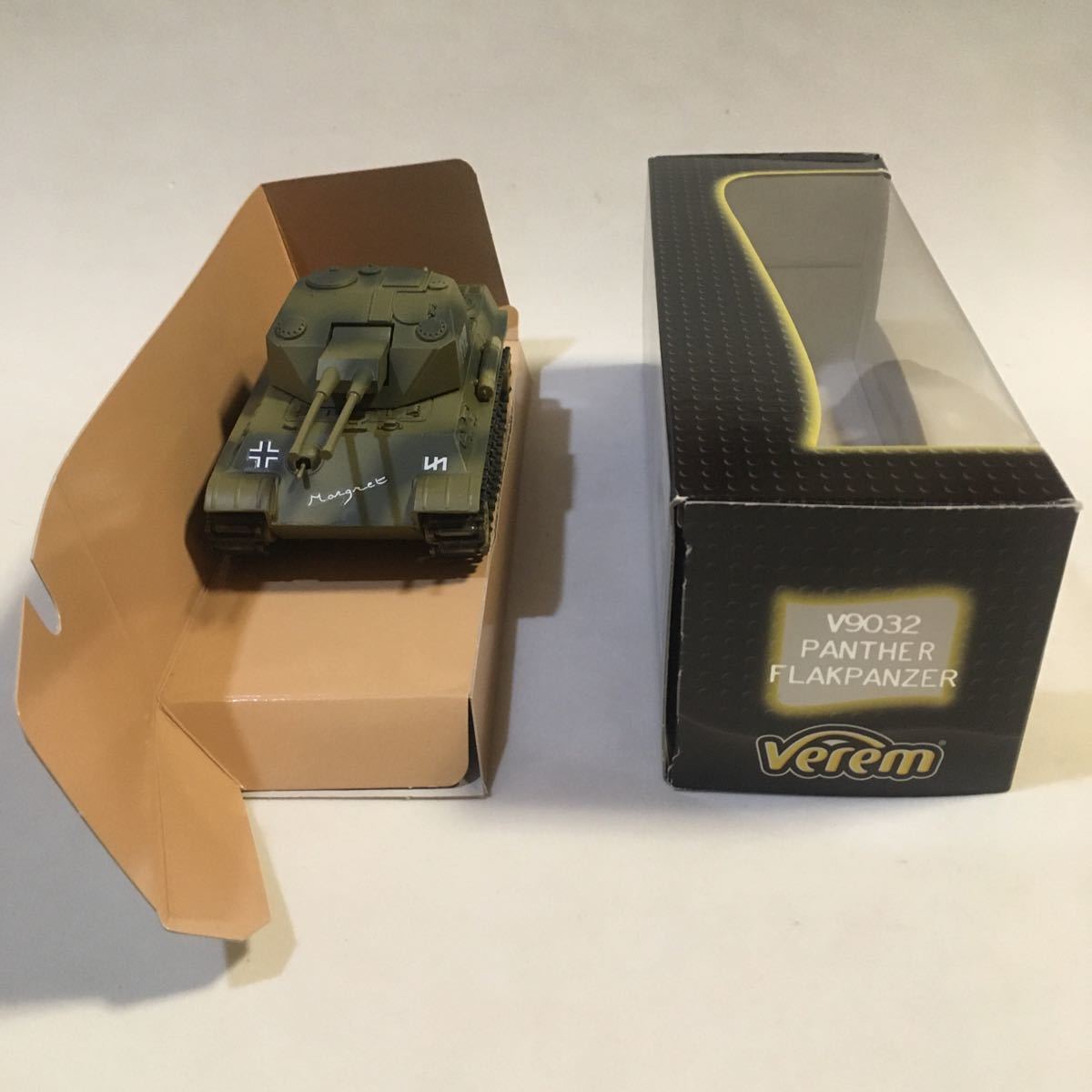 ベレム/ソリド パンサー対空戦車 PANTHER FLAK PANZER 1/50 V9032 (M-351) Verem/SOLID