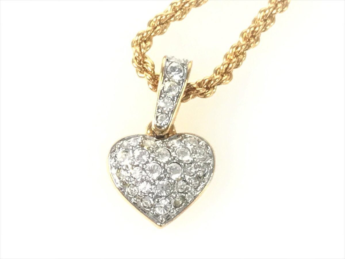 驚きの価格 スワロフスキー SWAROVSKI クリスタル ハート ネックレス 幅1cm ゴールドカラー YAS-7809 ネックレス、ペンダント、チョーカー 驚きの価格 スワロフスキー SWAROVSKI クリスタル ハート ネックレス 幅1cm ゴールドカラー YAS-7809 ネックレス、ペンダント、チョーカー