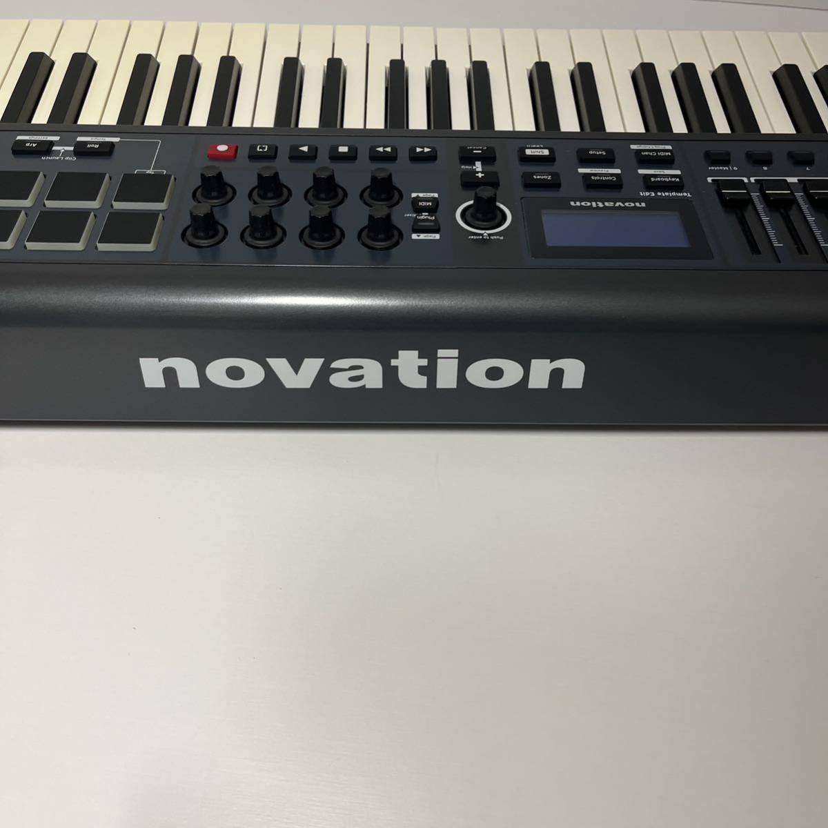 NOVATION Impulse61 MIDI keyboard 