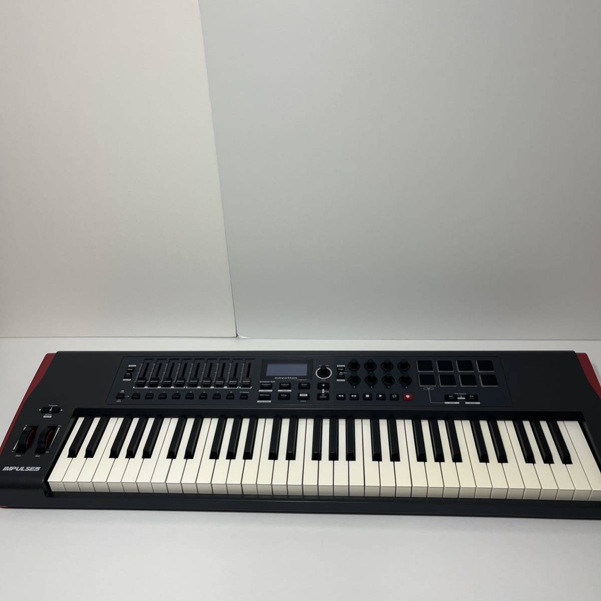 NOVATION Impulse61 MIDIキーボード