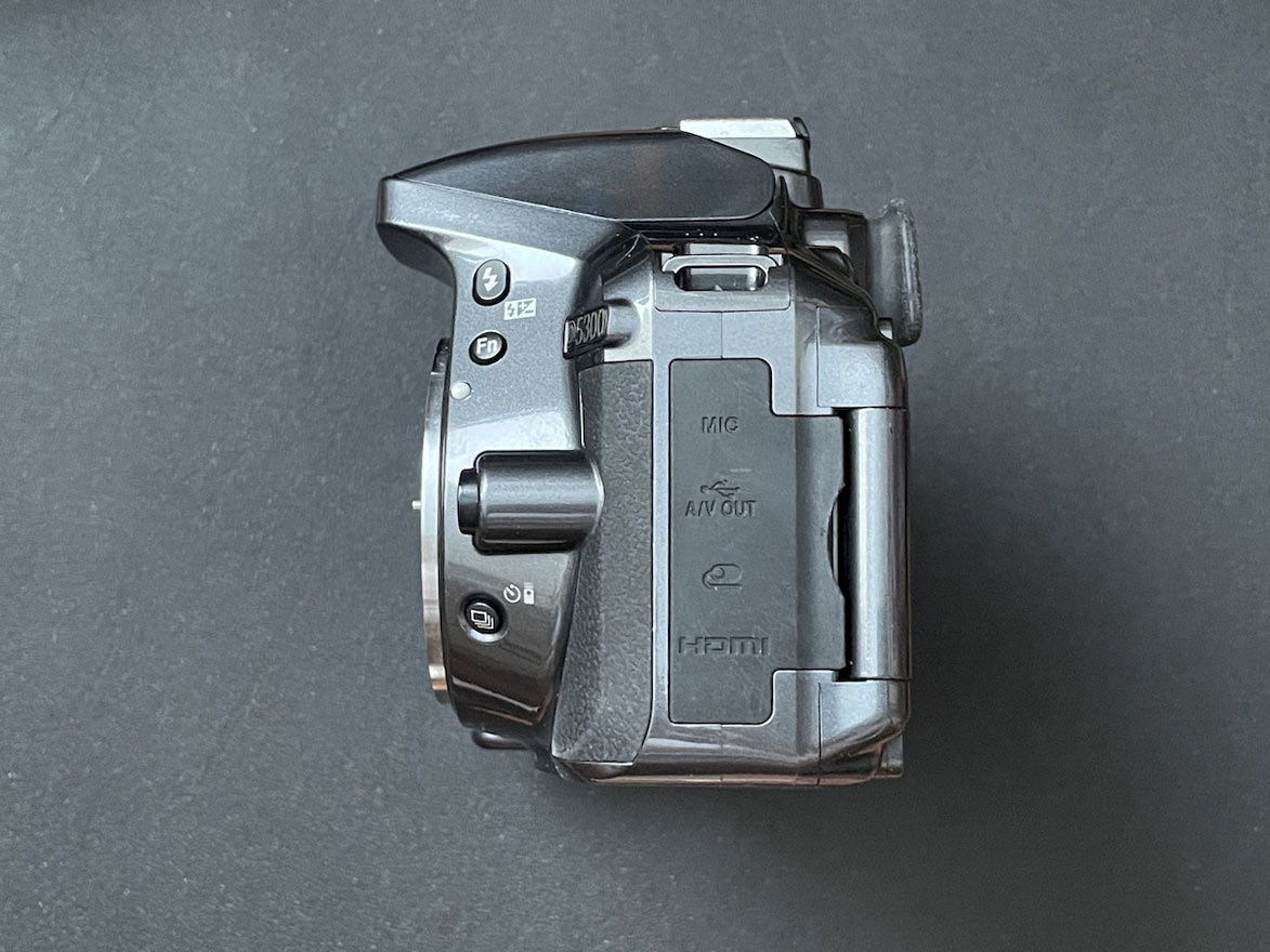 【天体・赤外線改造】Nikon D5300グレーカラー ⑤ クリア or FUJIフィルター換装改造機（赤外線仕様の場合フィルター種選択可能）_画像4