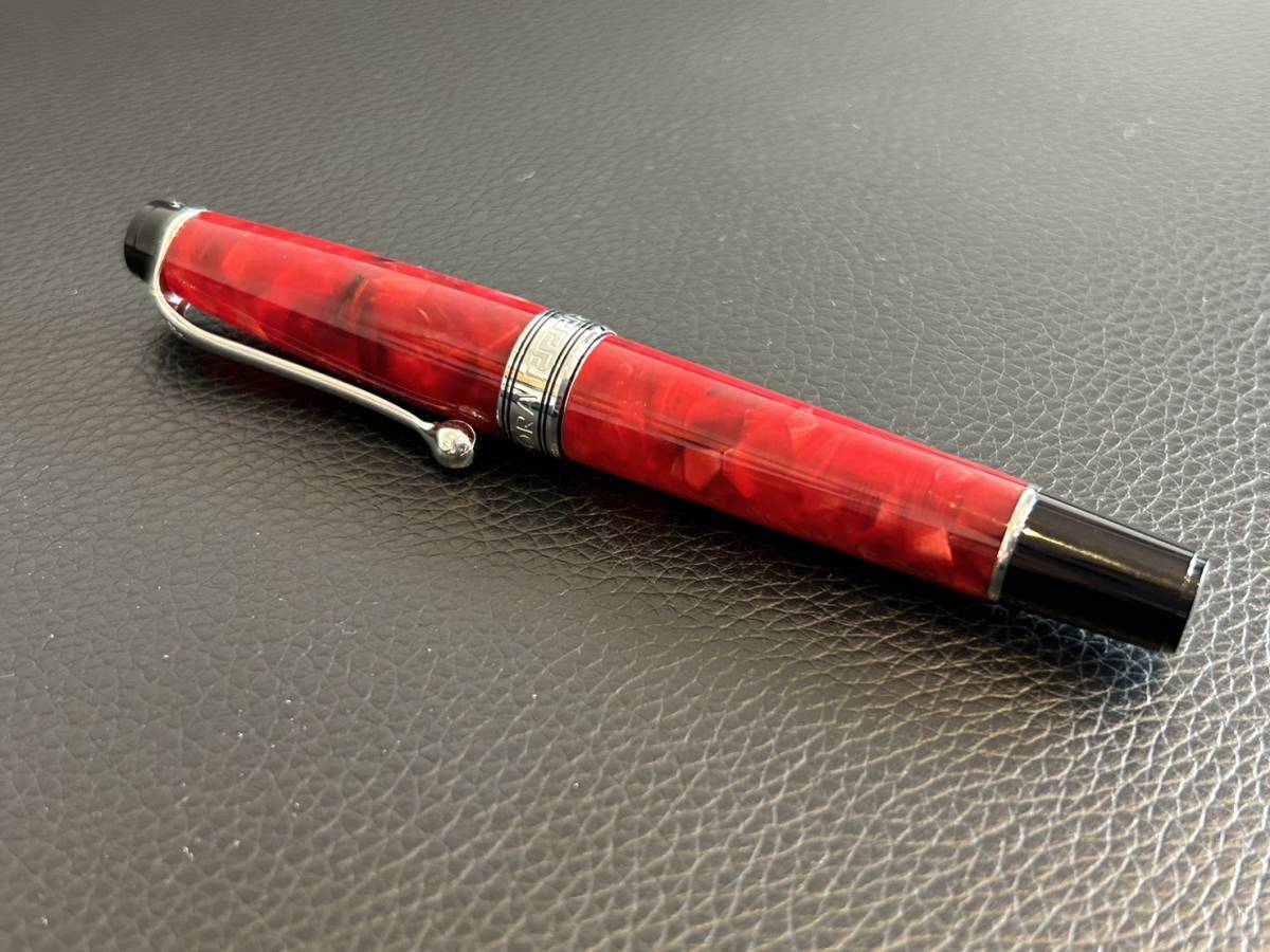 AURORA アウロラ 万年筆 ペン先18K 刻印有り 文具 筆記用具 赤色