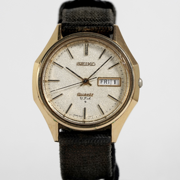 【時間指定不可】 3823-7040 V.F.A セイコー SEIKO 腕時計 希少! クオーツ 可動 電池交換済 メンズ 八角ケース デイデイト その他 【時間指定不可】 3823-7040 V.F.A セイコー SEIKO 腕時計 希少! クオーツ 可動 電池交換済 メンズ 八角ケース デイデイト その他