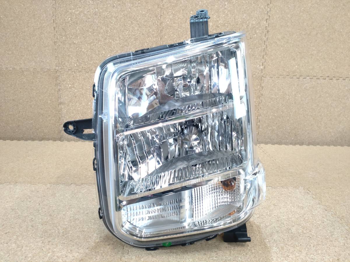 【新車外し 美品】スズキ エブリィ エブリィワゴン DA17V DA17W 左ヘッドライト HID LE14C6329 バラスト付【R5-3413C-K】_画像1