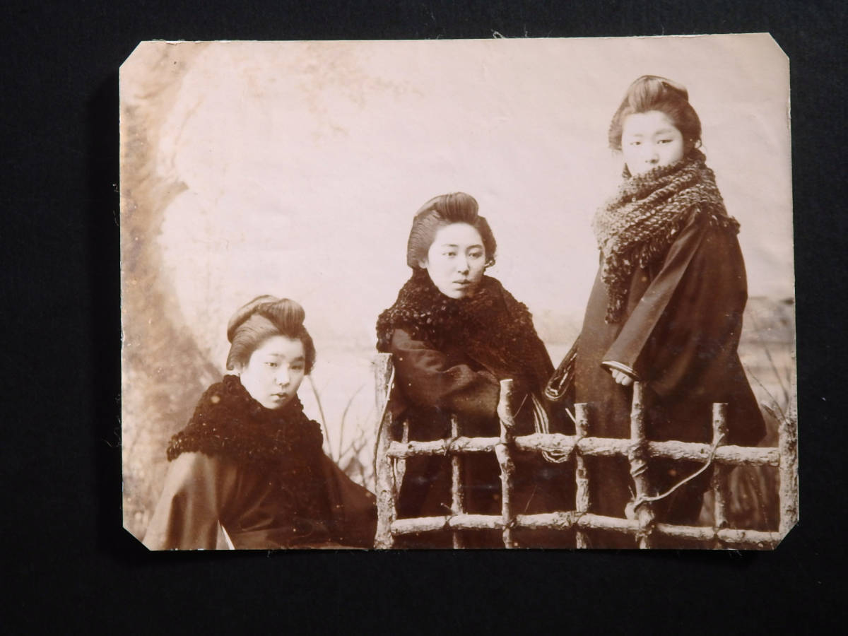 古写真　美人　明治期　6-523　検）芸妓　芸者　舞妓　花魁　遊女　ブロマイド　絵葉書　絵はがき　戦前_画像1