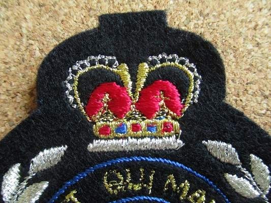 90s エンブレム crown 王冠 スクール 紋章 刺繍パッチ ワッペン /勲章 紋章 クラウン 王冠 学園 ロイアル 王室 アメリカ USA パッチ A_画像2