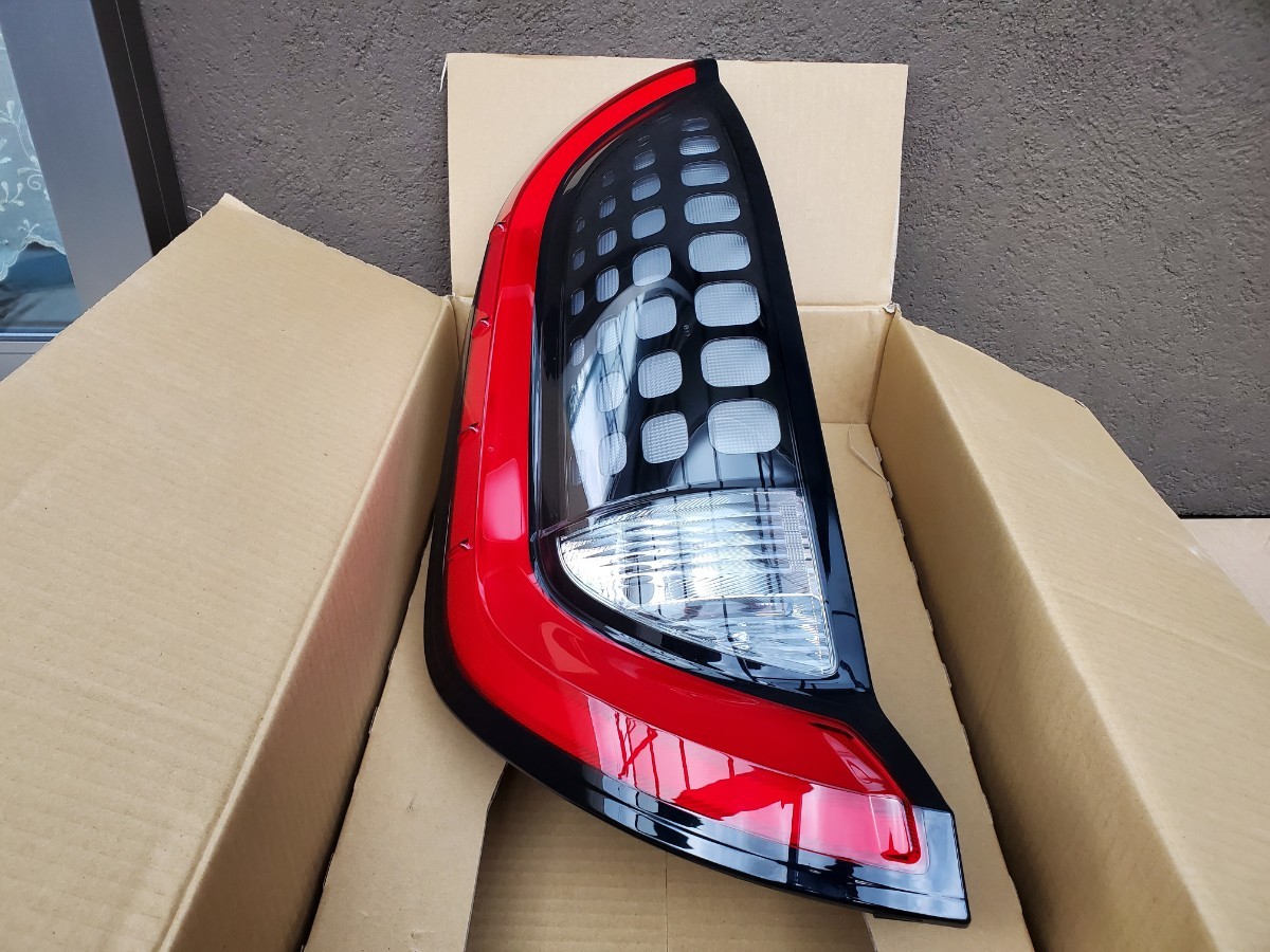 Yahoo!オークション - シエンタ MXPC10 純正テールレンズ 純正 Yahoo!オークション - シエンタ MXPC10 純正テールレンズ 純正