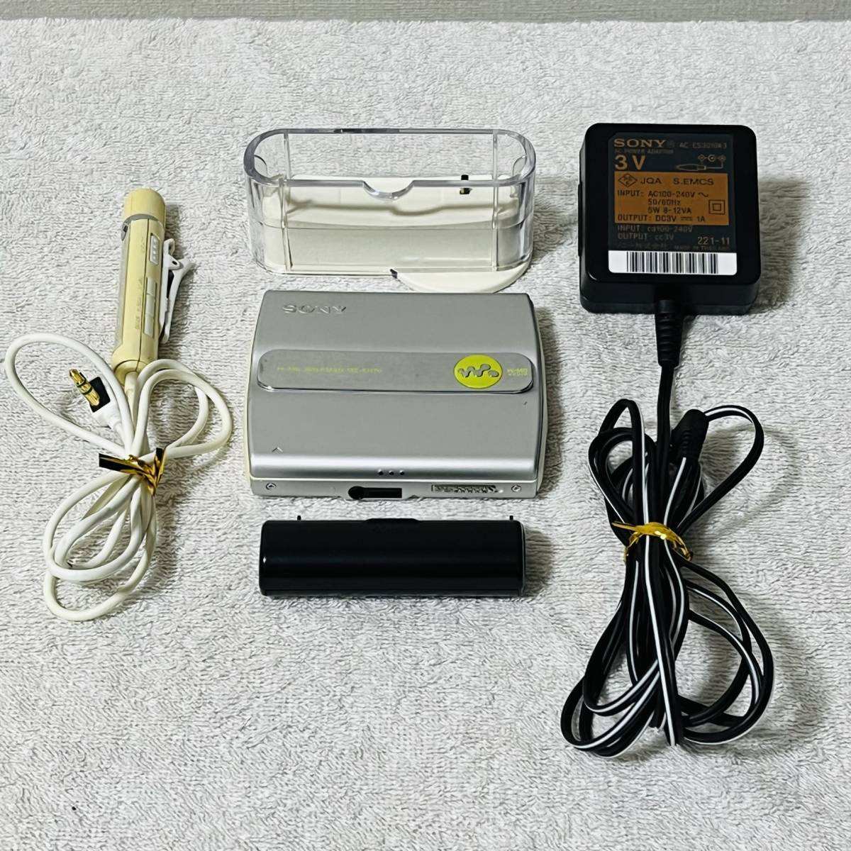 動作品 SONY MZ-EH70 Portable MD Player WALKMAN / ソニー ポータブルMDプレーヤー ウォークマン