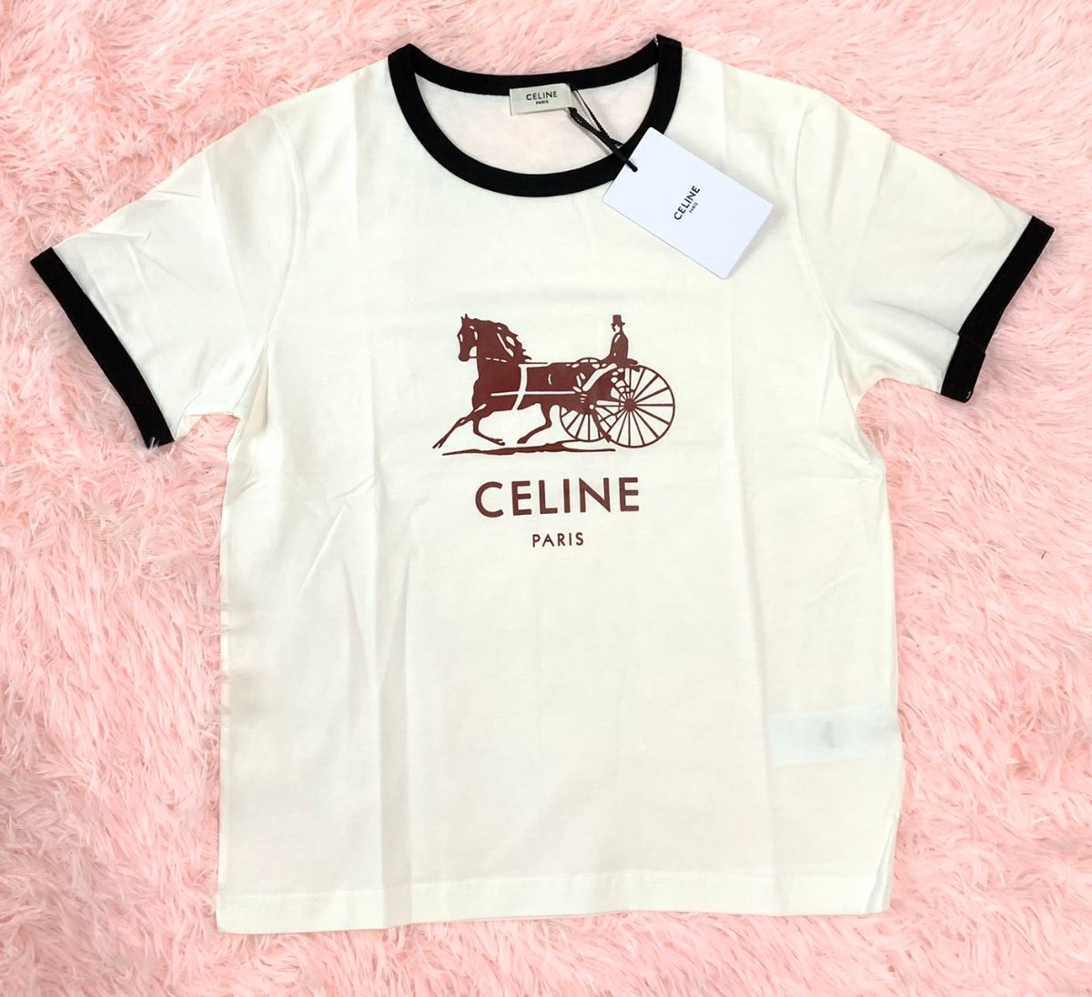 celineセリーヌ　文字ロゴTシャツ馬車　新品サイズ　超人気