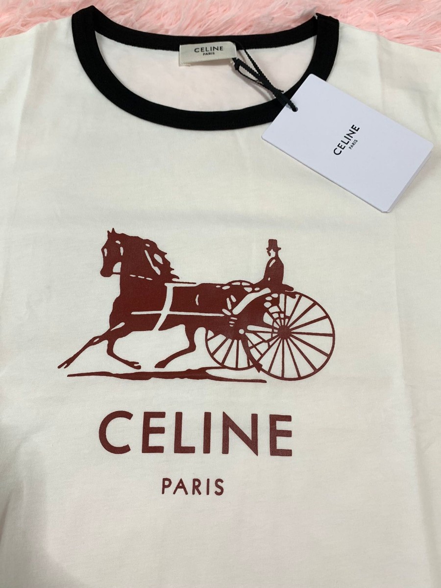 celineセリーヌ　文字ロゴTシャツ馬車　新品サイズ　超人気